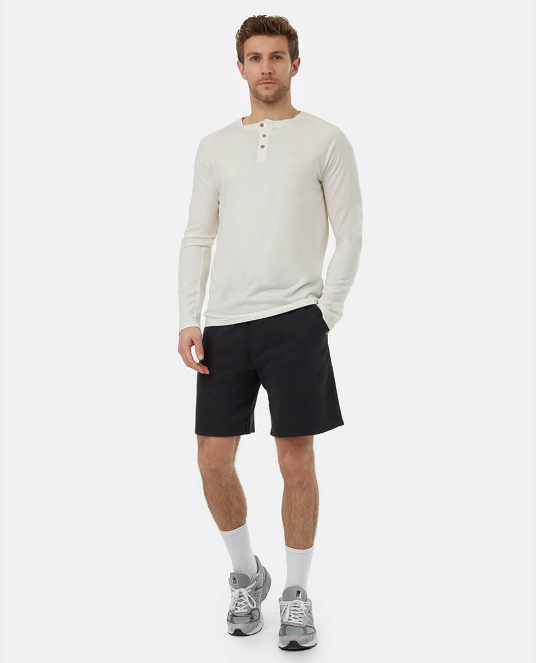 white basic long sleeve no collar t-shirt